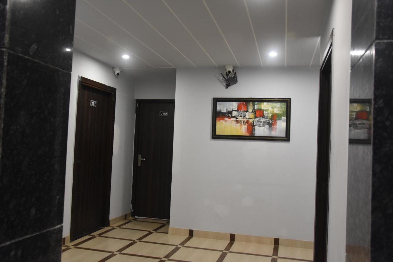 Hotel De Luxe Basai Road Gurgaon Extérieur photo
