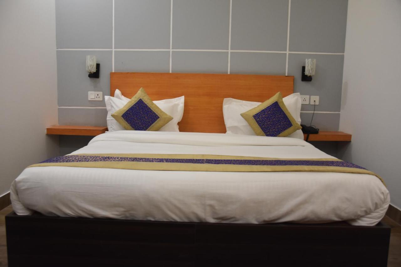 Hotel De Luxe Basai Road Gurgaon Extérieur photo