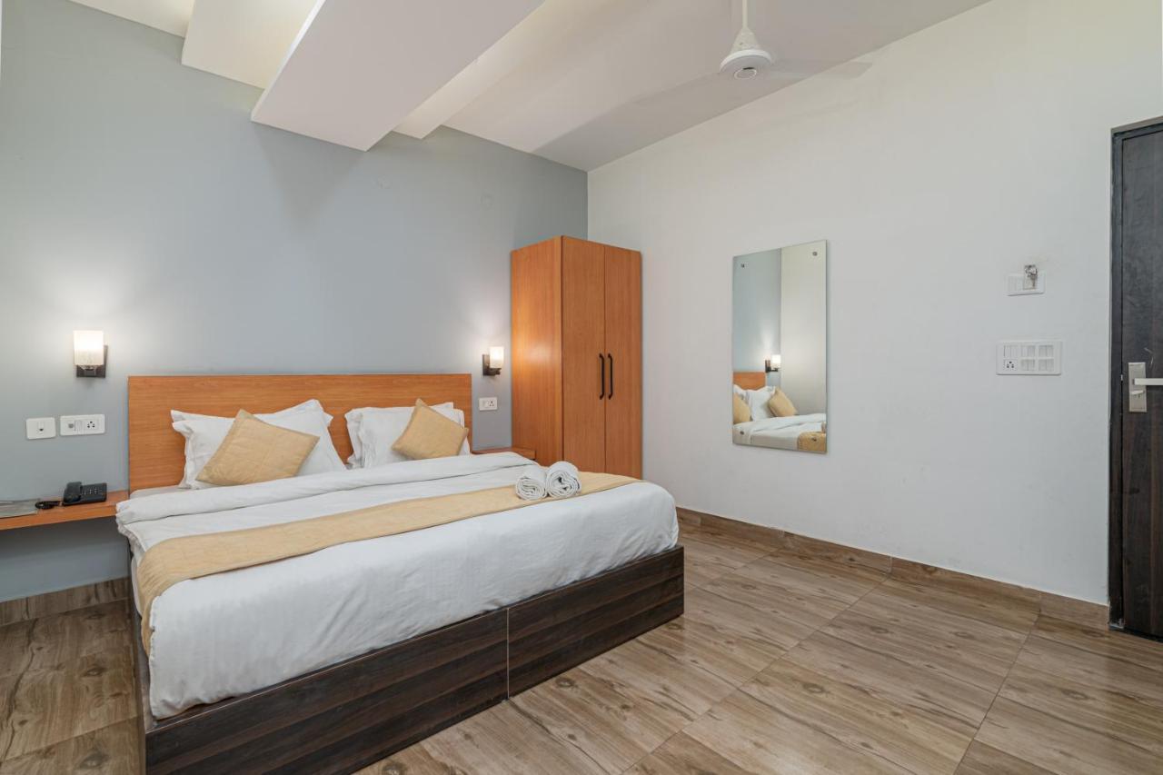 Hotel De Luxe Basai Road Gurgaon Extérieur photo