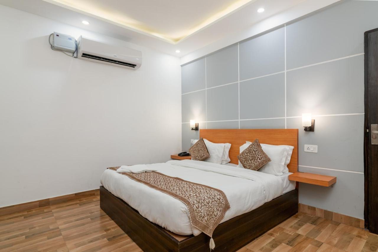 Hotel De Luxe Basai Road Gurgaon Extérieur photo