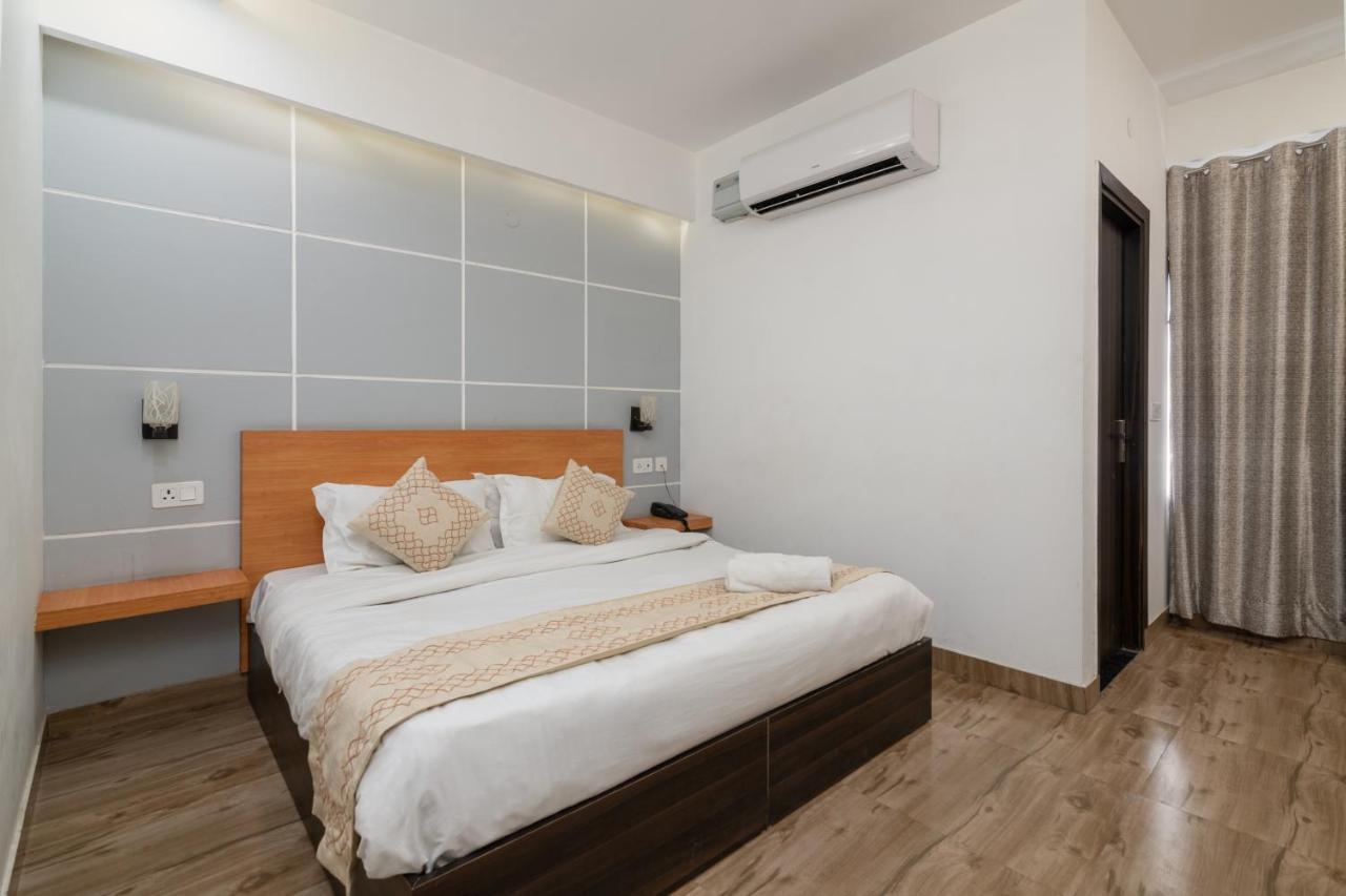 Hotel De Luxe Basai Road Gurgaon Extérieur photo